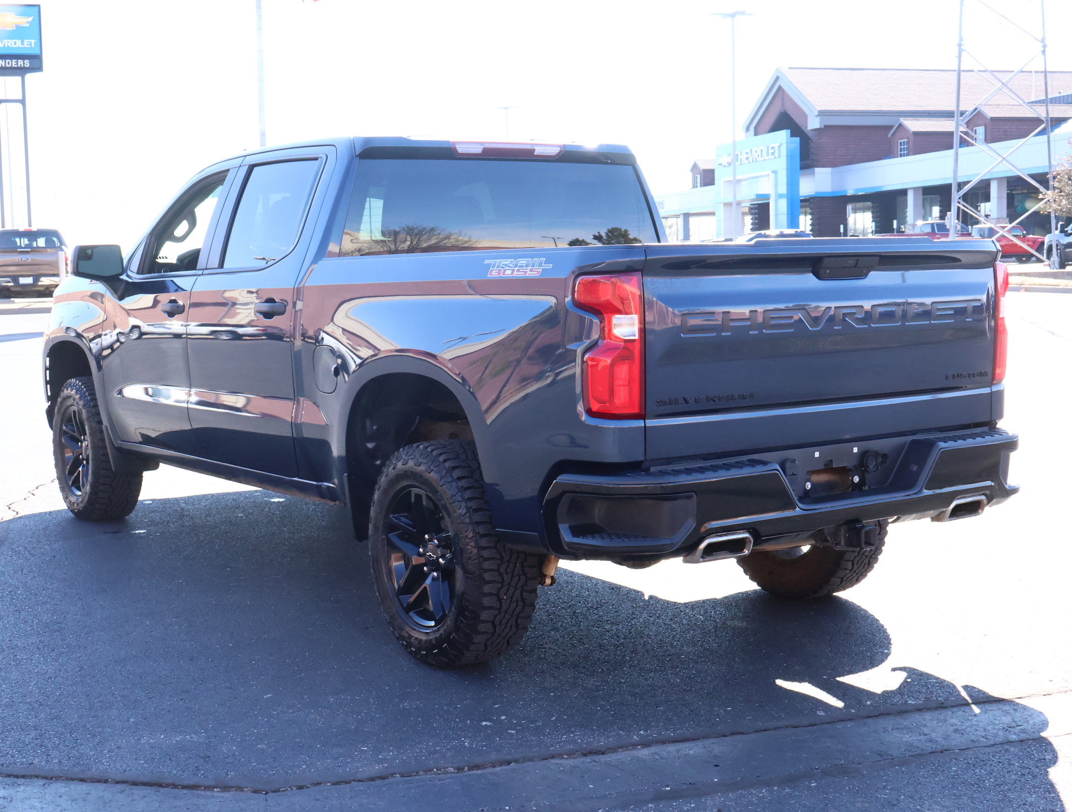 Used 2021 Chevrolet Silverado 1500 Custom Trail Boss w/ LPO, Dark Essentials Package image 6