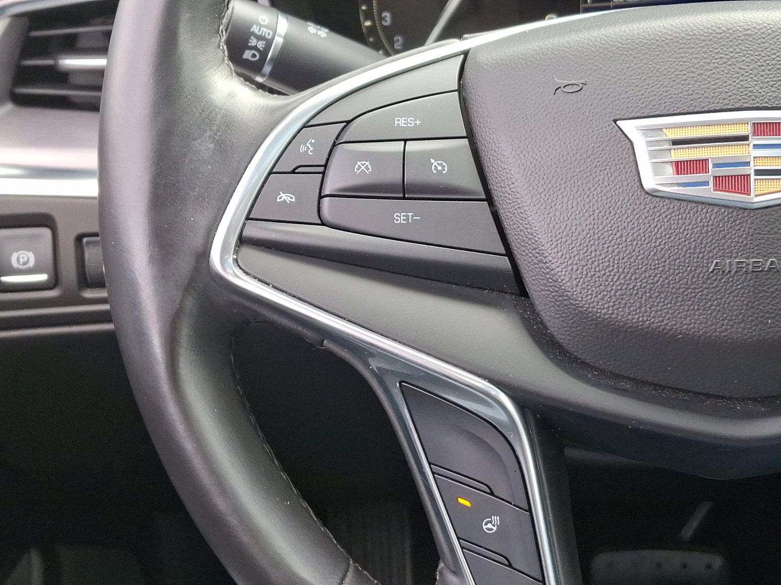 Used 2018 Cadillac XT5 Luxury w/ LPO, Wheel Lock Package image 23