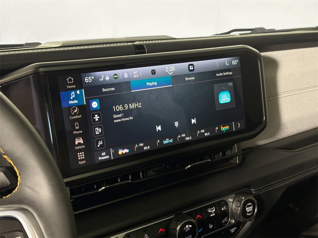 Used 2024 Jeep Wrangler Sahara image 14