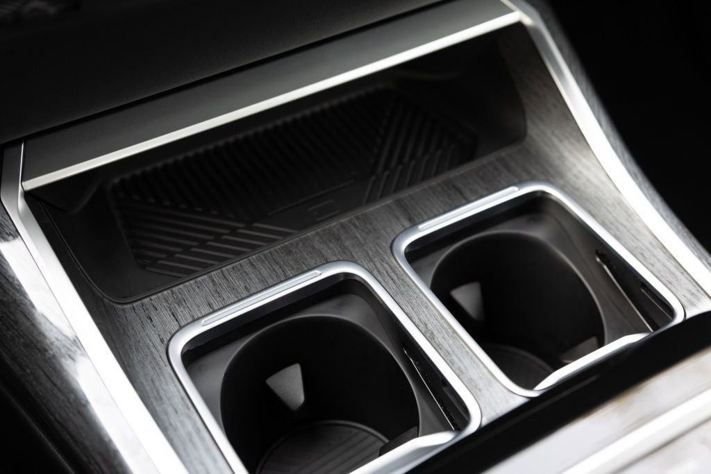 Used 2024 BMW 760i xDrive w/ Premium Package 2 image 30