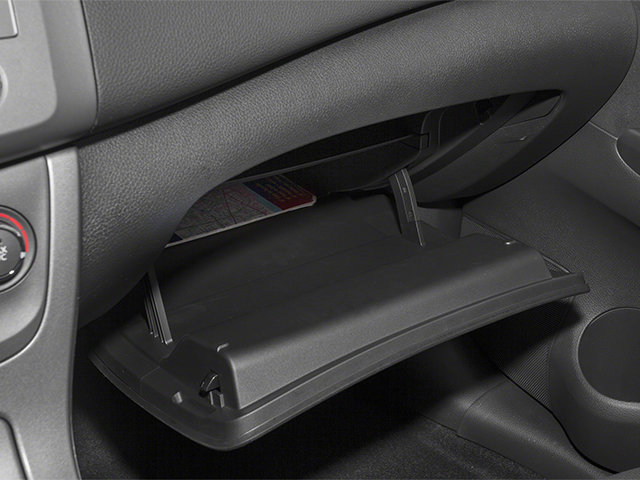 Used 2014 Nissan Sentra SR w/ Premium Package FWD image 19