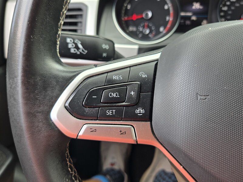Used 2021 Volkswagen Atlas Cross Sport SE AWD/4WD image 13