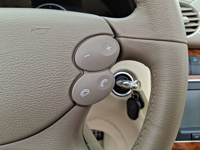 Used 2007 Mercedes-Benz CLK 350 Cabriolet image 22