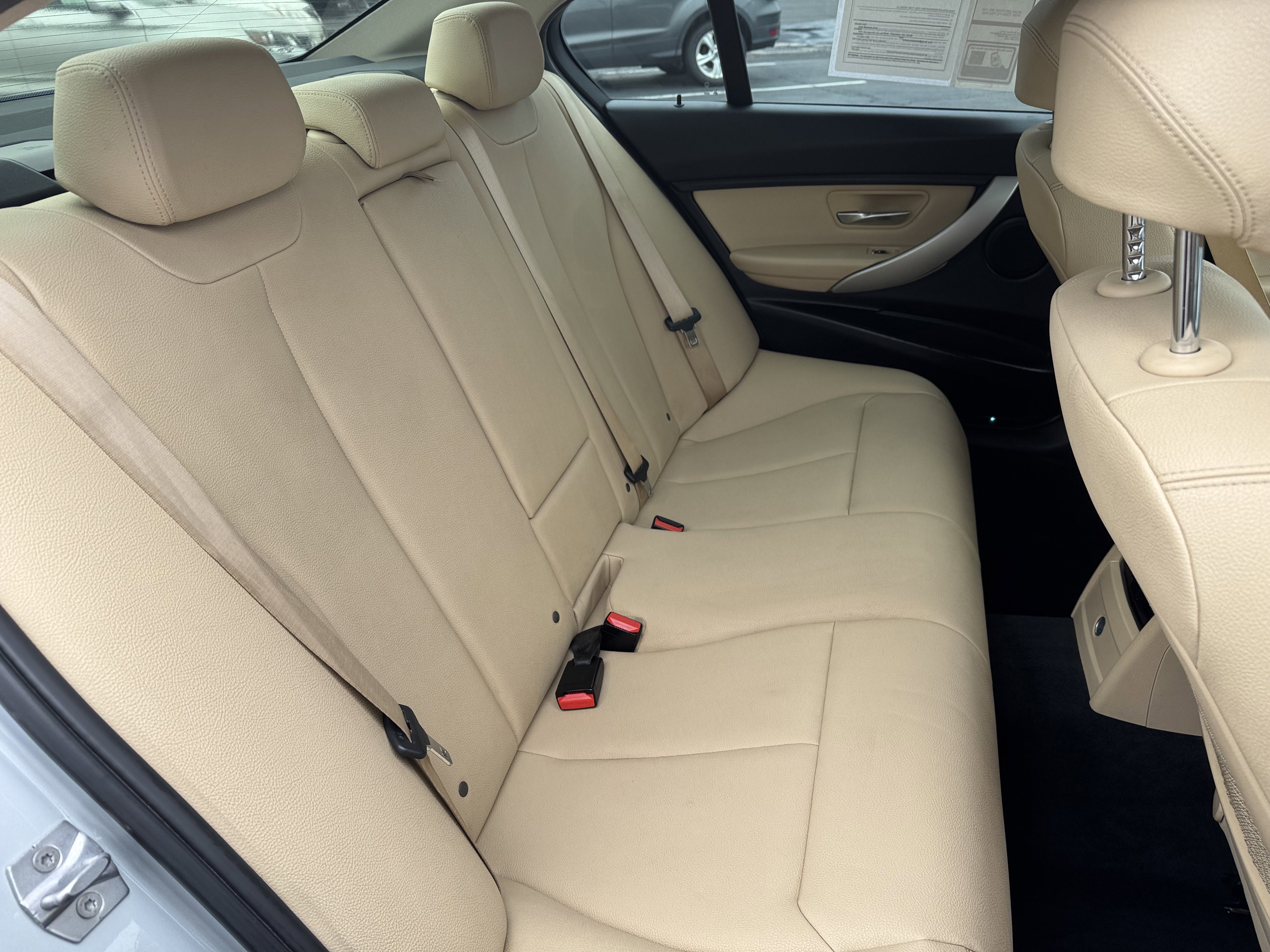 Used 2018 BMW 320i Sedan w/ Convenience Package image 21