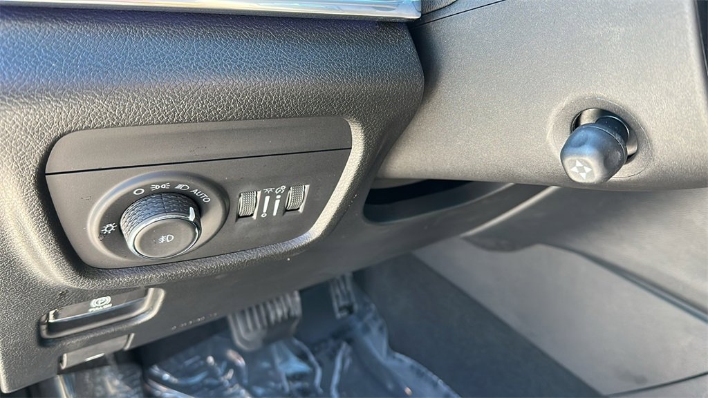 Used 2024 Jeep Grand Cherokee Overland w/ Adv Protech Group III image 17