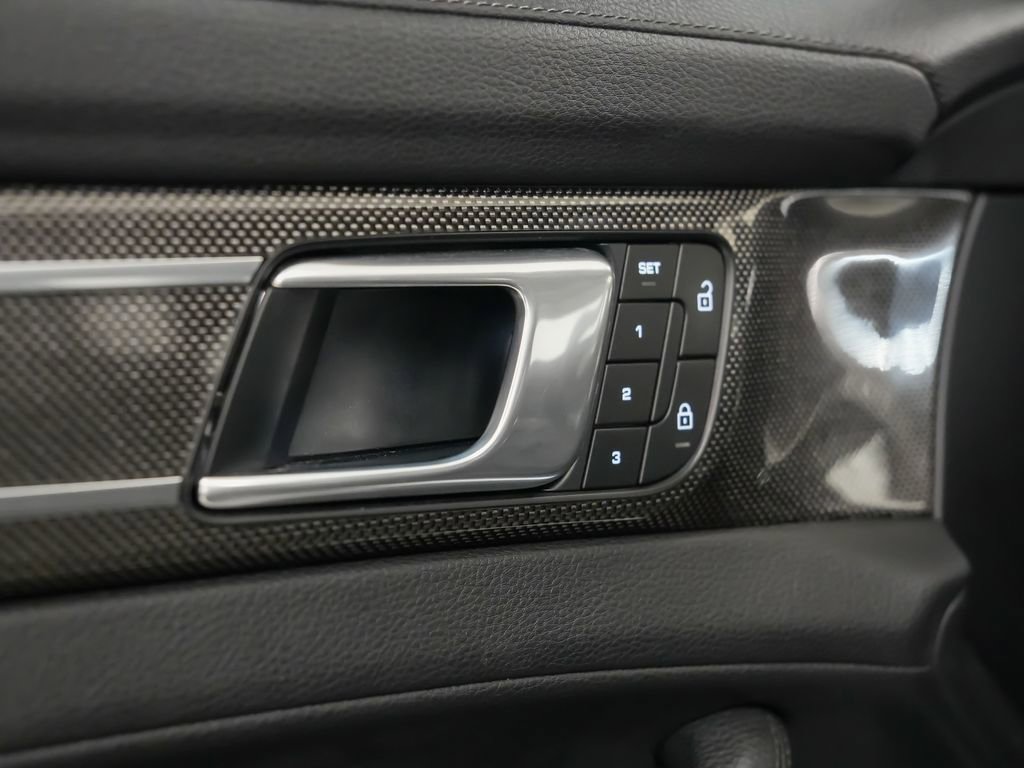 Certified 2022 Porsche Panamera 4 Executive AWD/4WD image 25