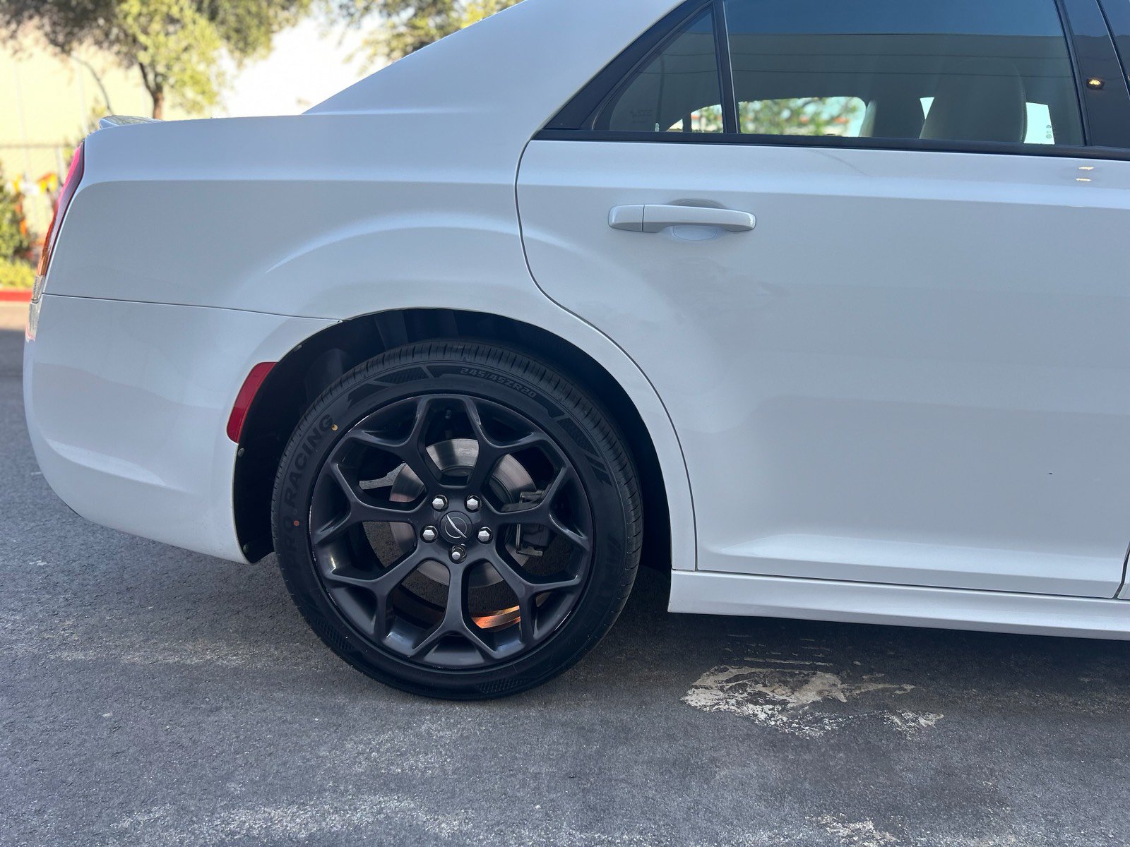 Used 2019 Chrysler 300 S w/ S Model Appearance Package RWD image 8