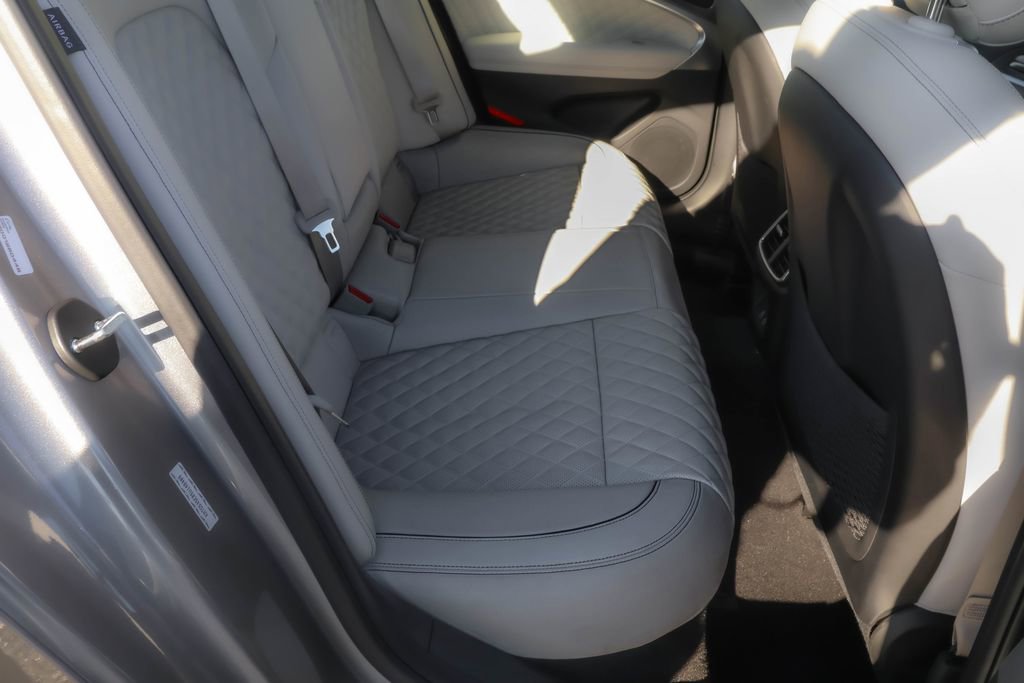 Used 2025 Genesis G70 3.3T Advanced w/ Sport Prestige Package image 37