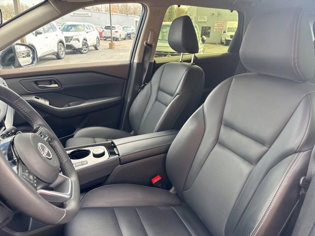 Used 2023 Nissan Rogue SV w/ SV Premium B Package AWD/4WD image 10