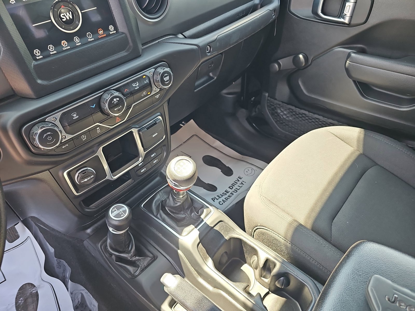 Used 2022 Jeep Gladiator Sport AWD/4WD image 25