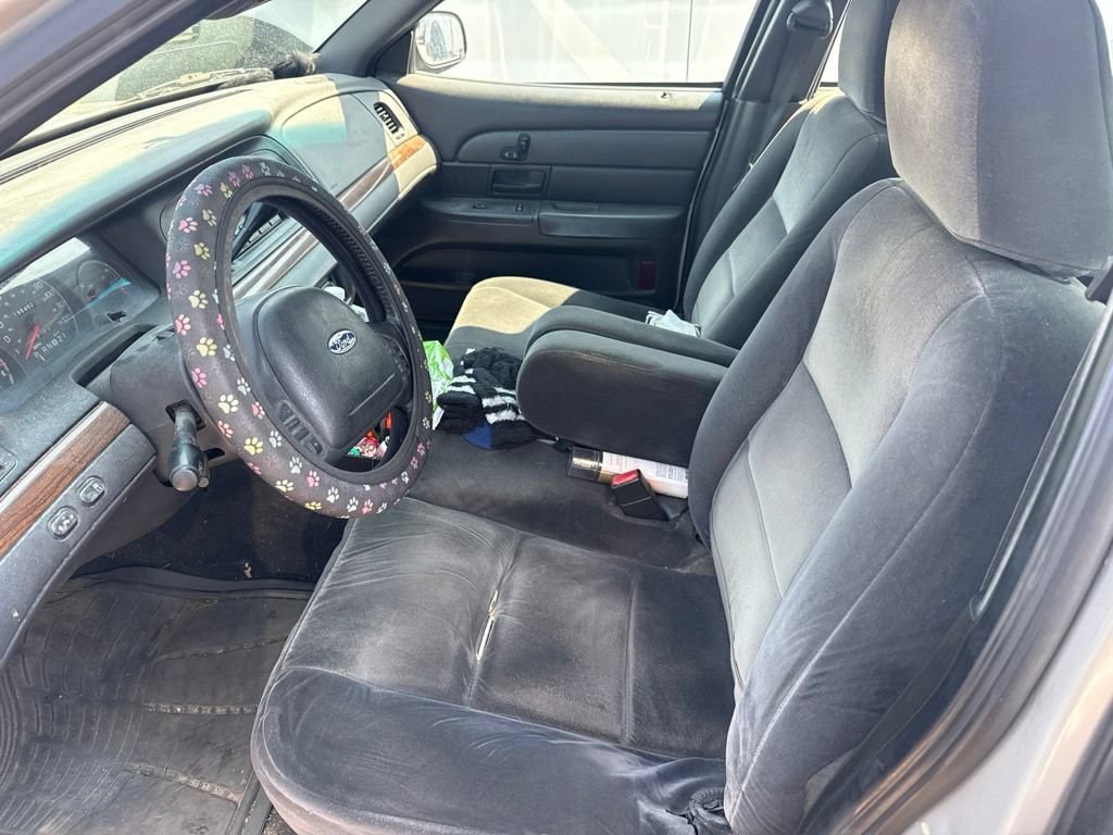 Used 2004 Ford Crown Victoria LX RWD image 14