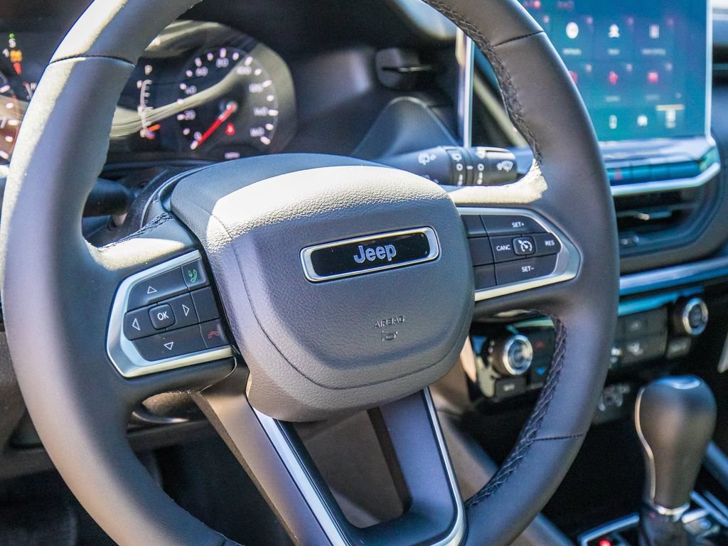 New 2026 Jeep Compass Latitude AWD/4WD image 39