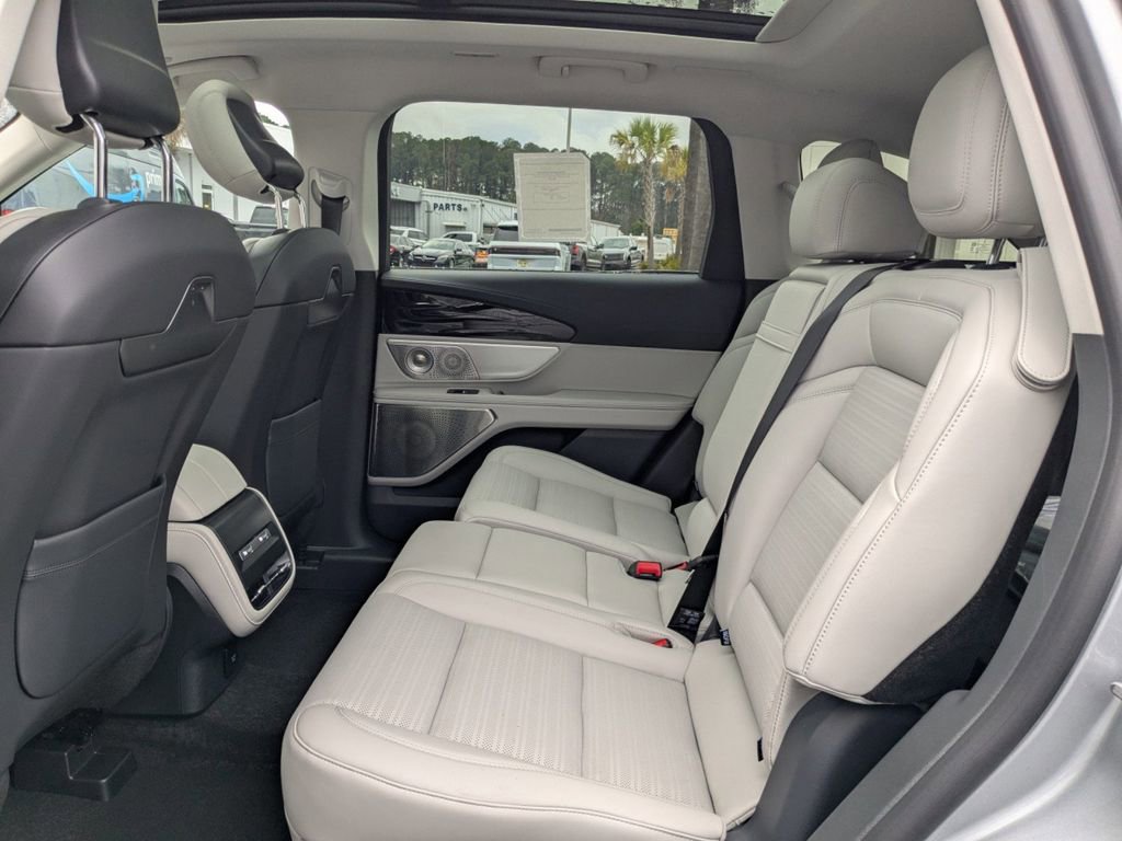 New 2026 Lincoln Nautilus Reserve image 14