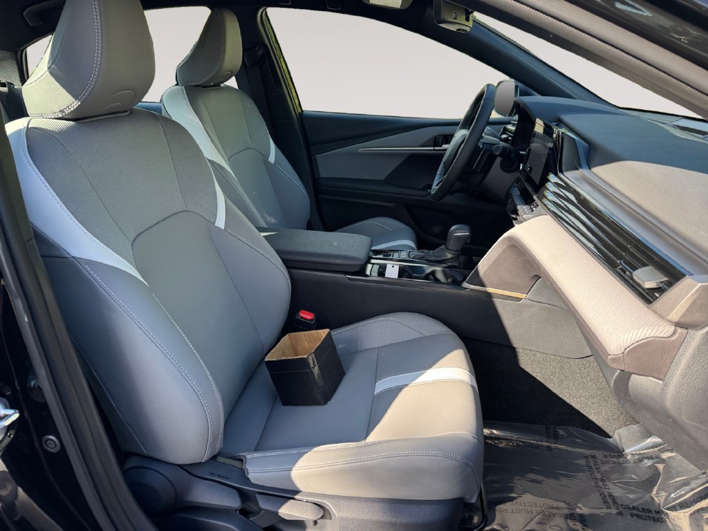 Used 2026 Toyota Camry SE w/ Convenience Package FWD image 15