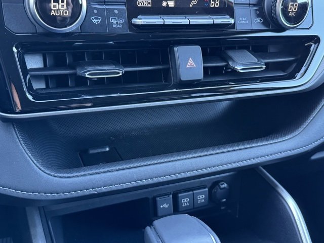 Certified 2020 Toyota Highlander XLE image 19