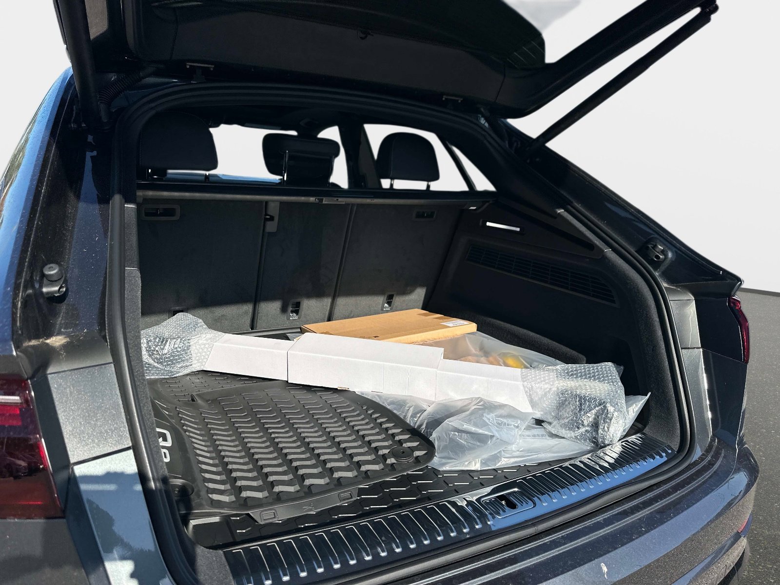 New 2026 Audi Q8 Premium Plus AWD/4WD image 7