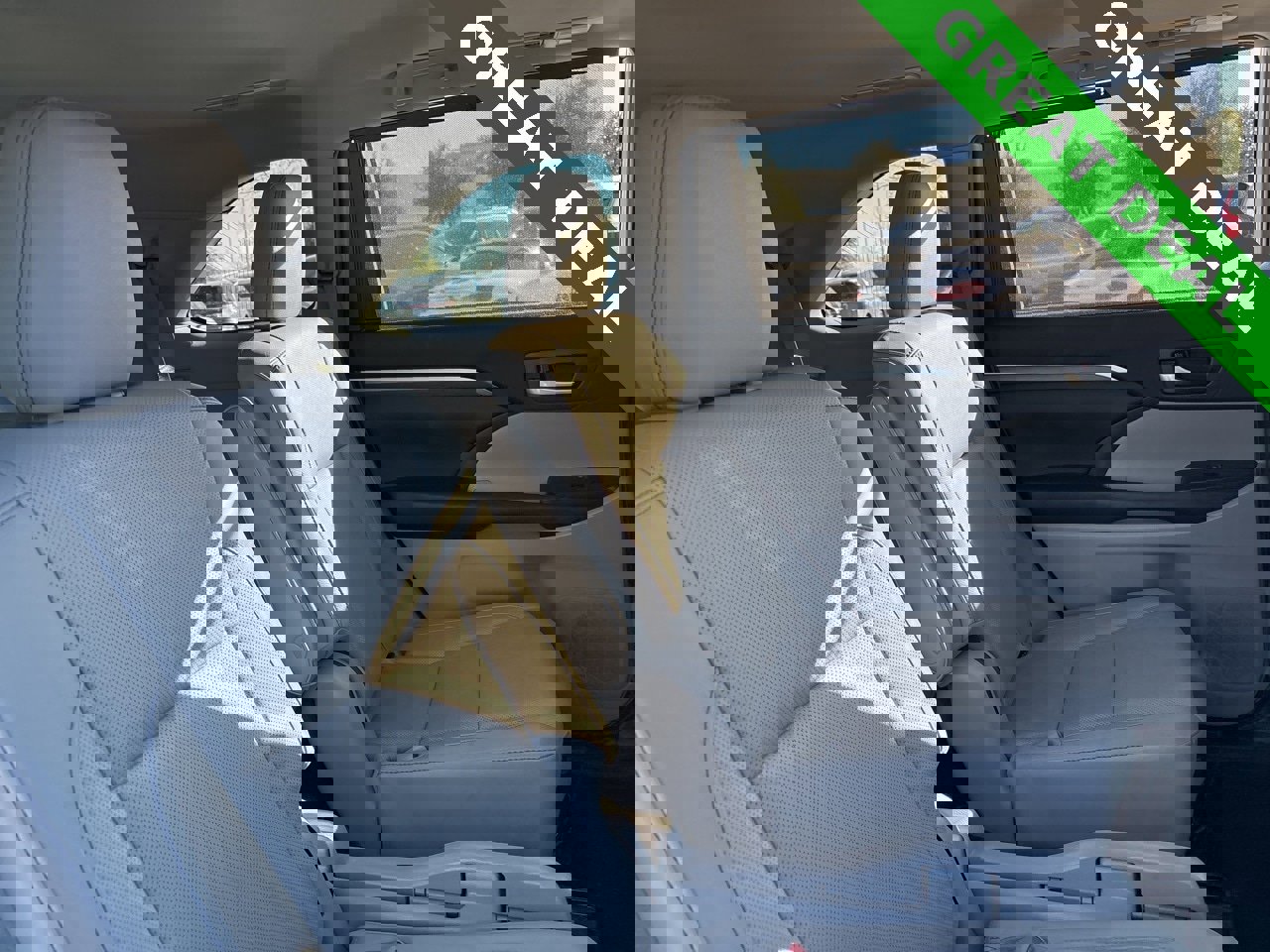 Used 2019 Toyota Highlander Limited image 10