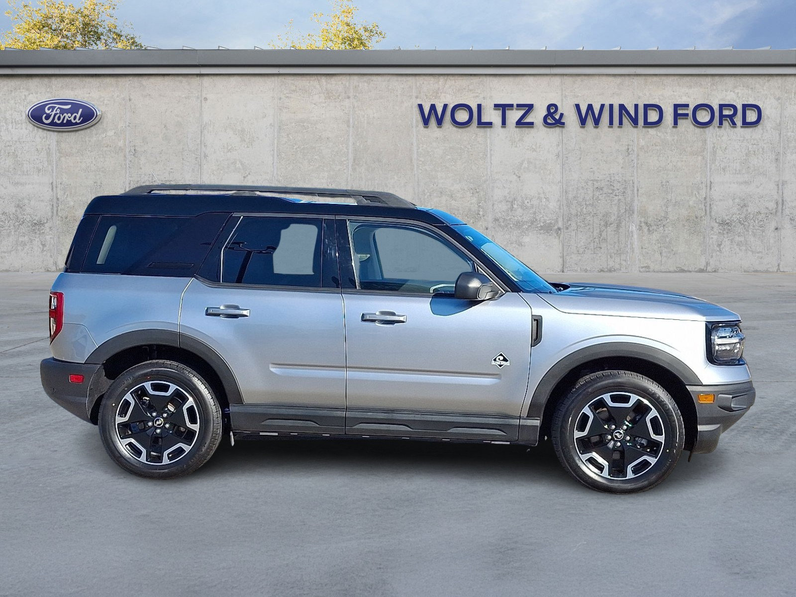 Used 2022 Ford Bronco Sport Outer Banks w/ Tech Package AWD/4WD image 7
