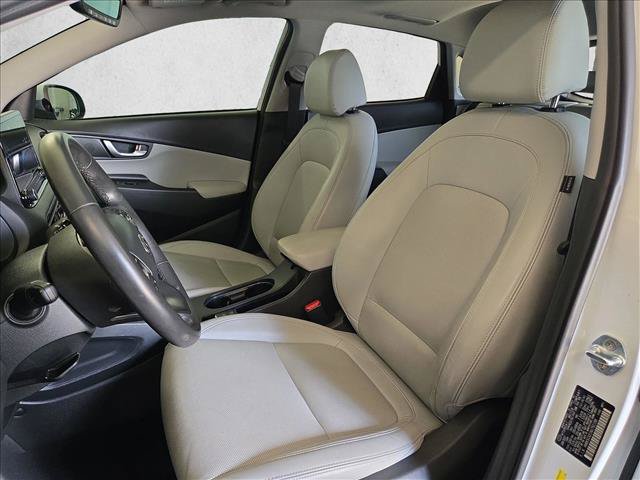Used 2022 Hyundai Kona Limited AWD/4WD image 16