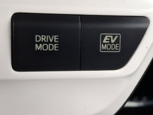 Used 2016 Toyota Prius Two FWD image 23