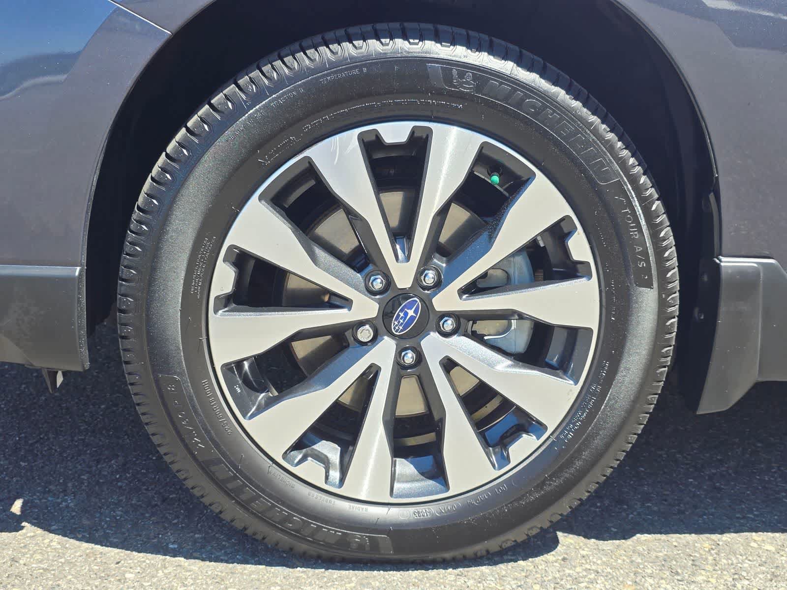 Used 2015 Subaru Outback 2.5i Limited AWD/4WD image 8