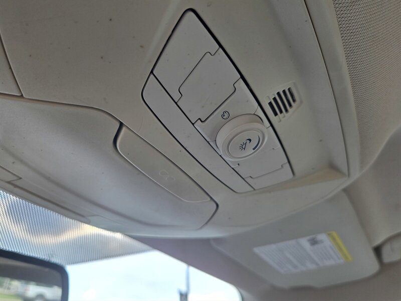 Used 2012 Ford Focus Electric Hatchback FWD image 21