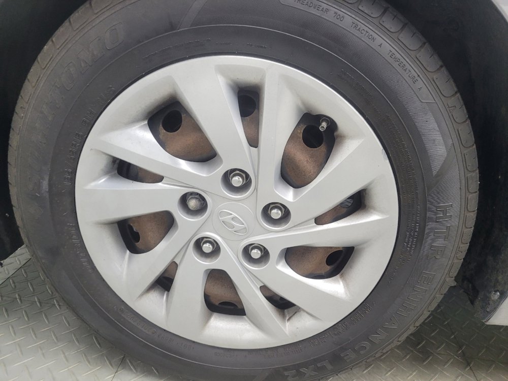 Used 2019 Hyundai Elantra SE w/ Cargo Package FWD image 31