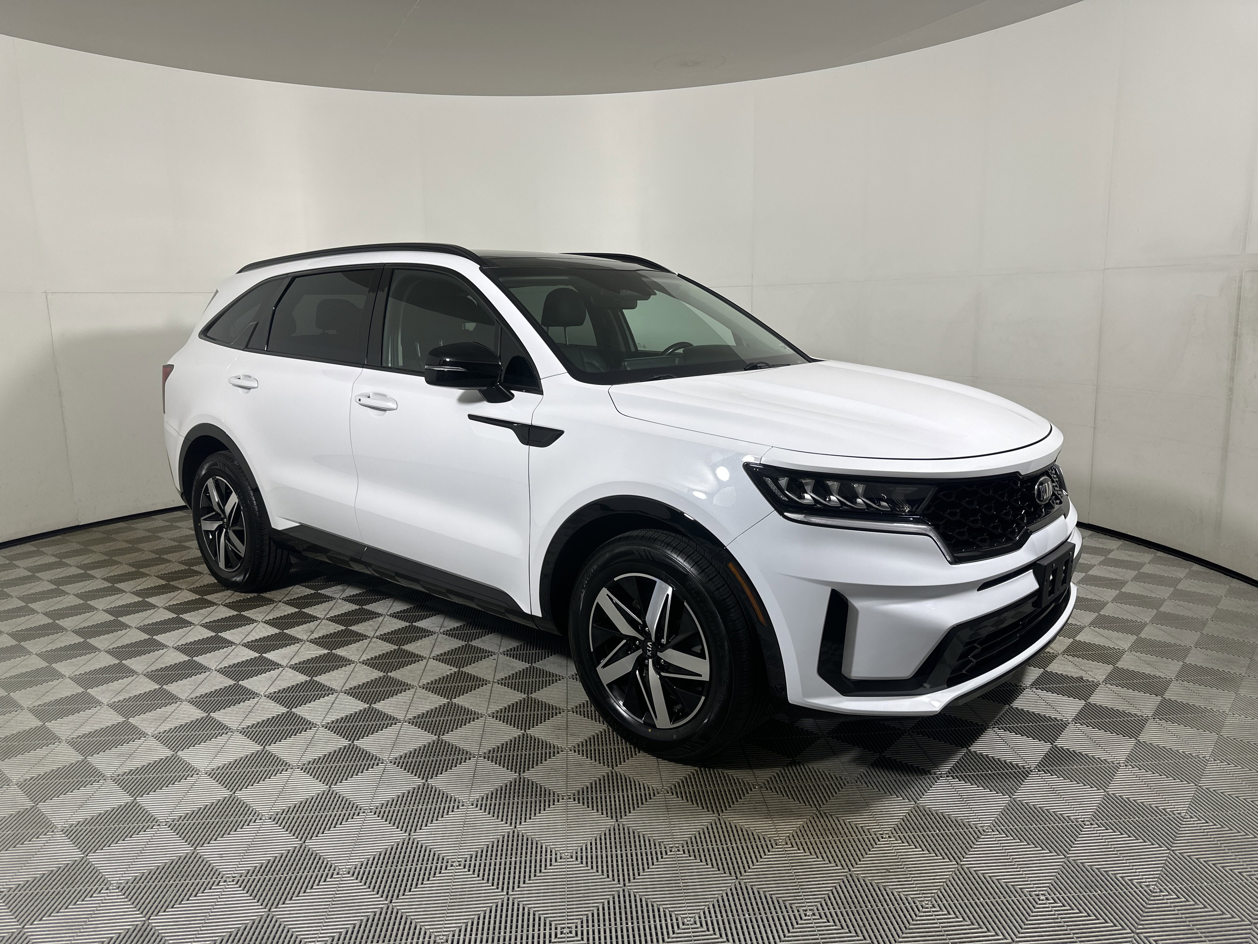 Used 2021 Kia Sorento S w/ Panoramic Sunroof Package FWD image 1
