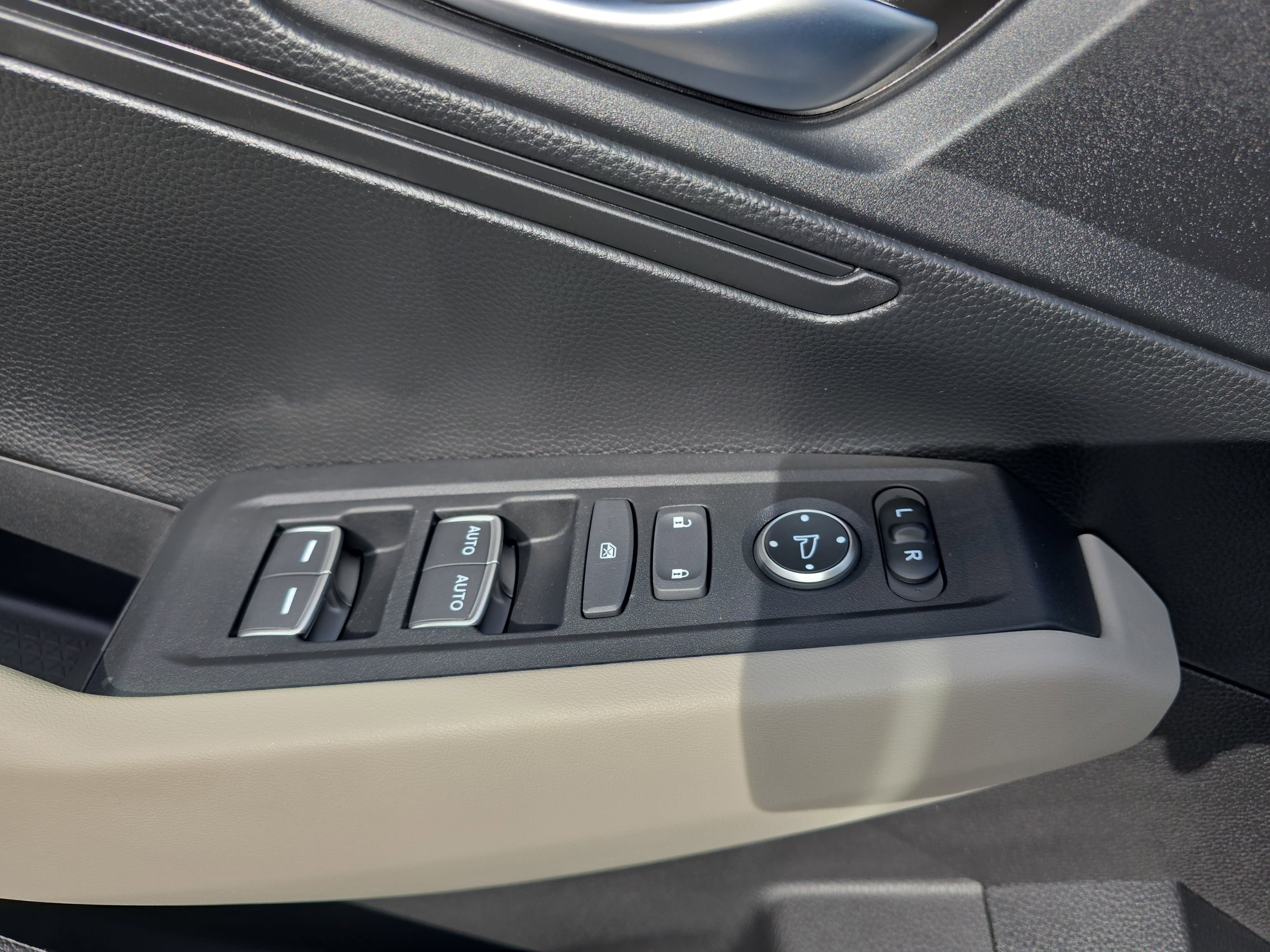 Certified 2025 Honda Accord LX image 25