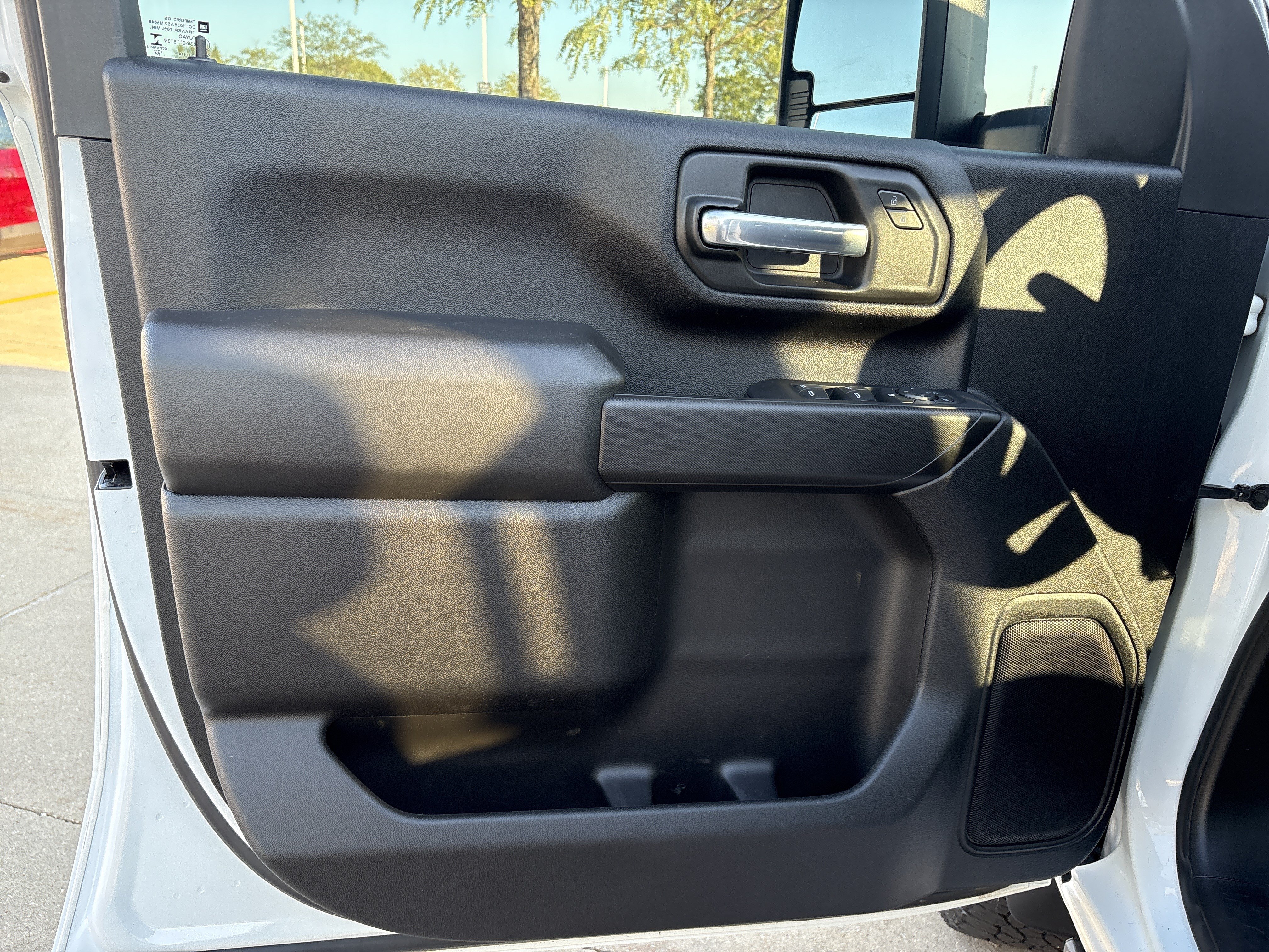 Used 2022 Chevrolet Silverado 2500 Custom w/ Custom Convenience Package AWD/4WD image 11