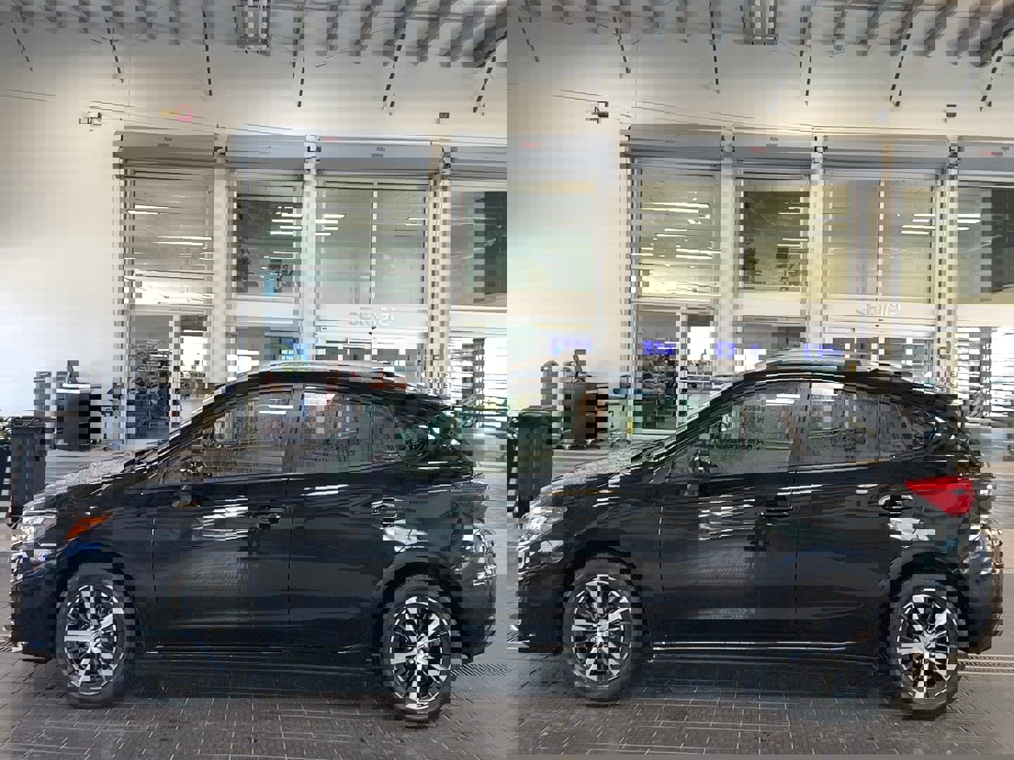 Used 2019 Subaru Impreza 2.0i Premium image 3