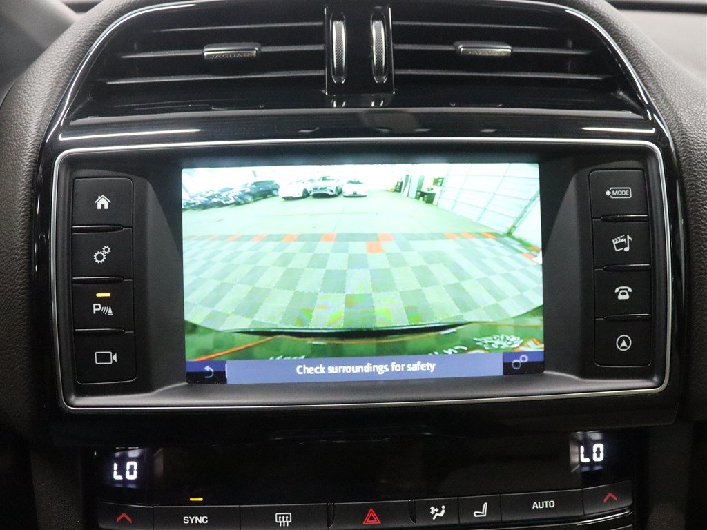 Used 2018 Jaguar F-PACE Prestige AWD/4WD image 34