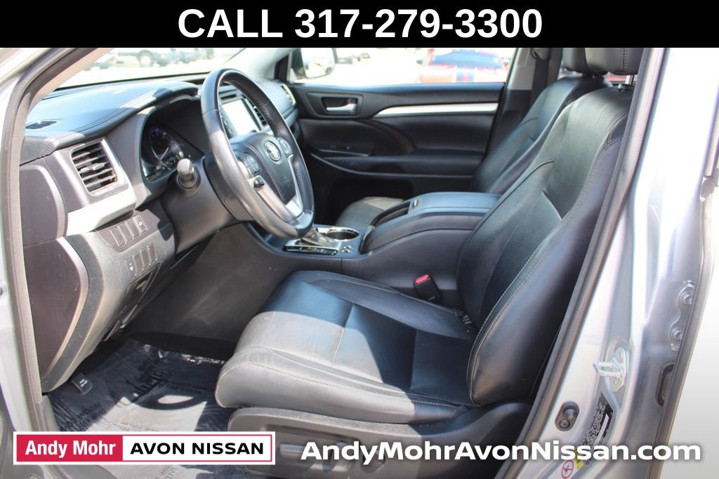 Used 2014 Toyota Highlander XLE FWD image 16