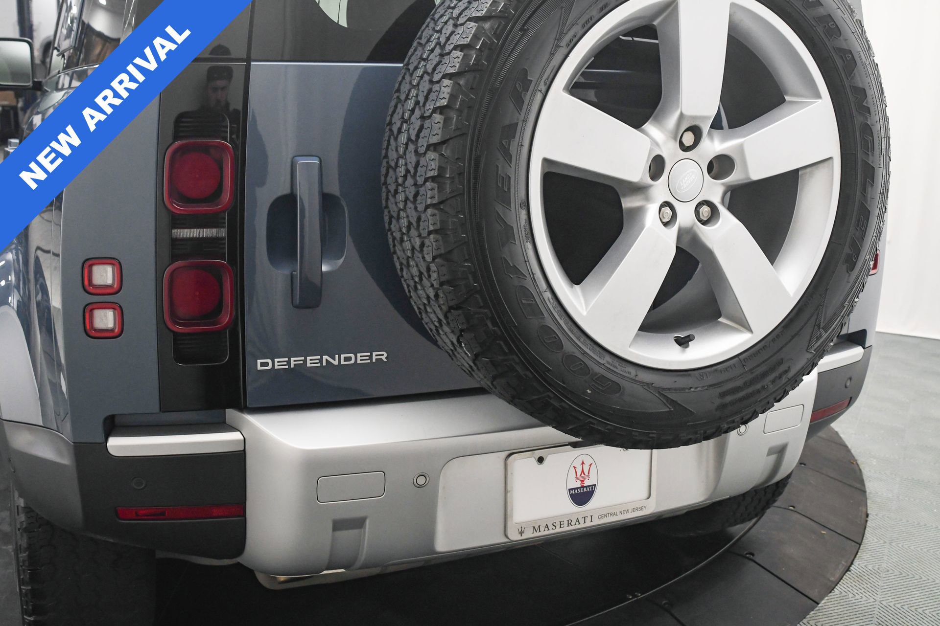 Used 2024 Land Rover Defender 110 S image 21