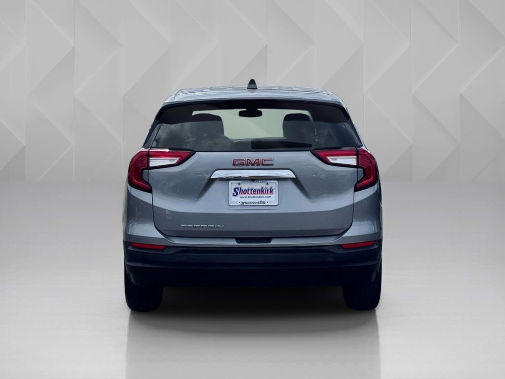 Used 2023 GMC Terrain SLE image 6
