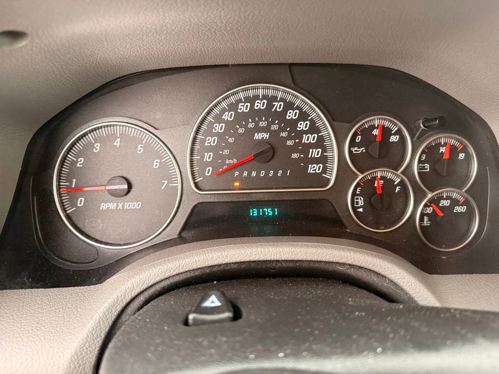 Used 2009 GMC Envoy SLE image 14