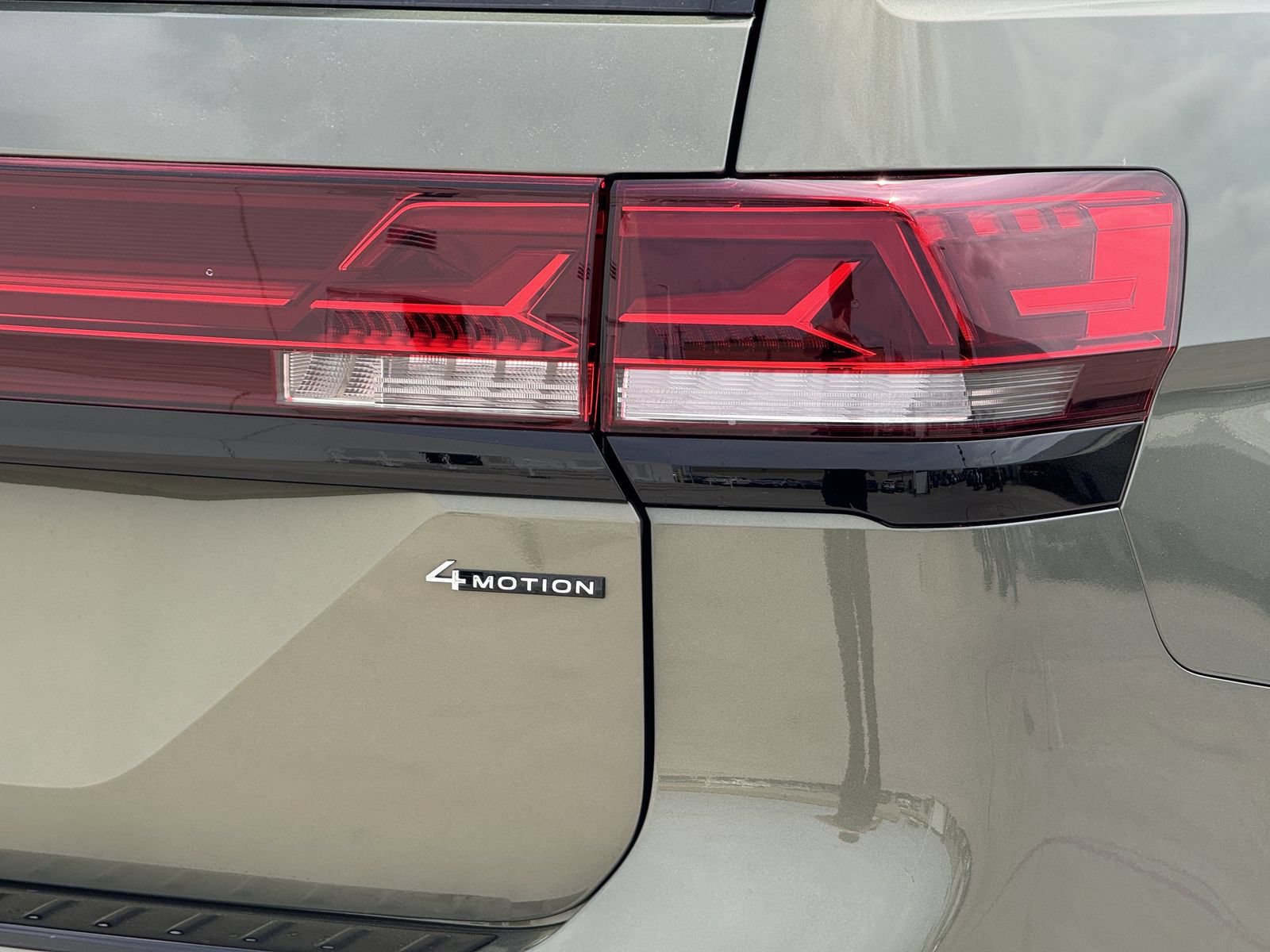 New 2026 Volkswagen Atlas Peak Edition AWD/4WD image 17