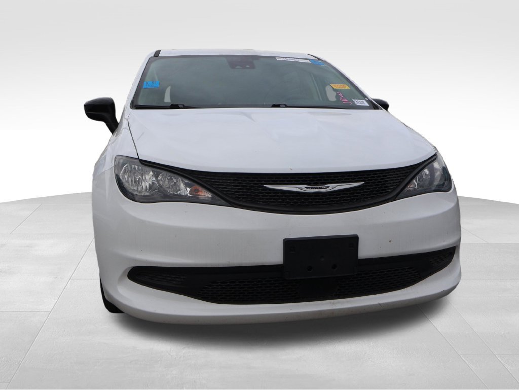 Used 2024 Chrysler Voyager LX FWD image 7