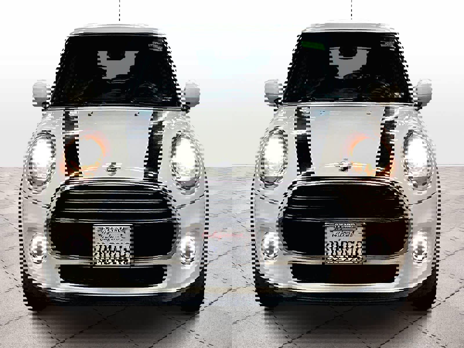 Used 2020 MINI Cooper 2-Door Hardtop image 3