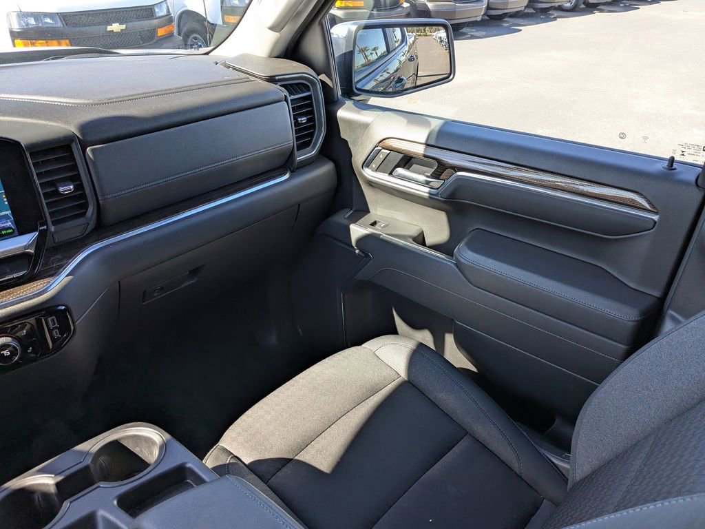 Used 2025 Chevrolet Silverado 1500 LT image 18