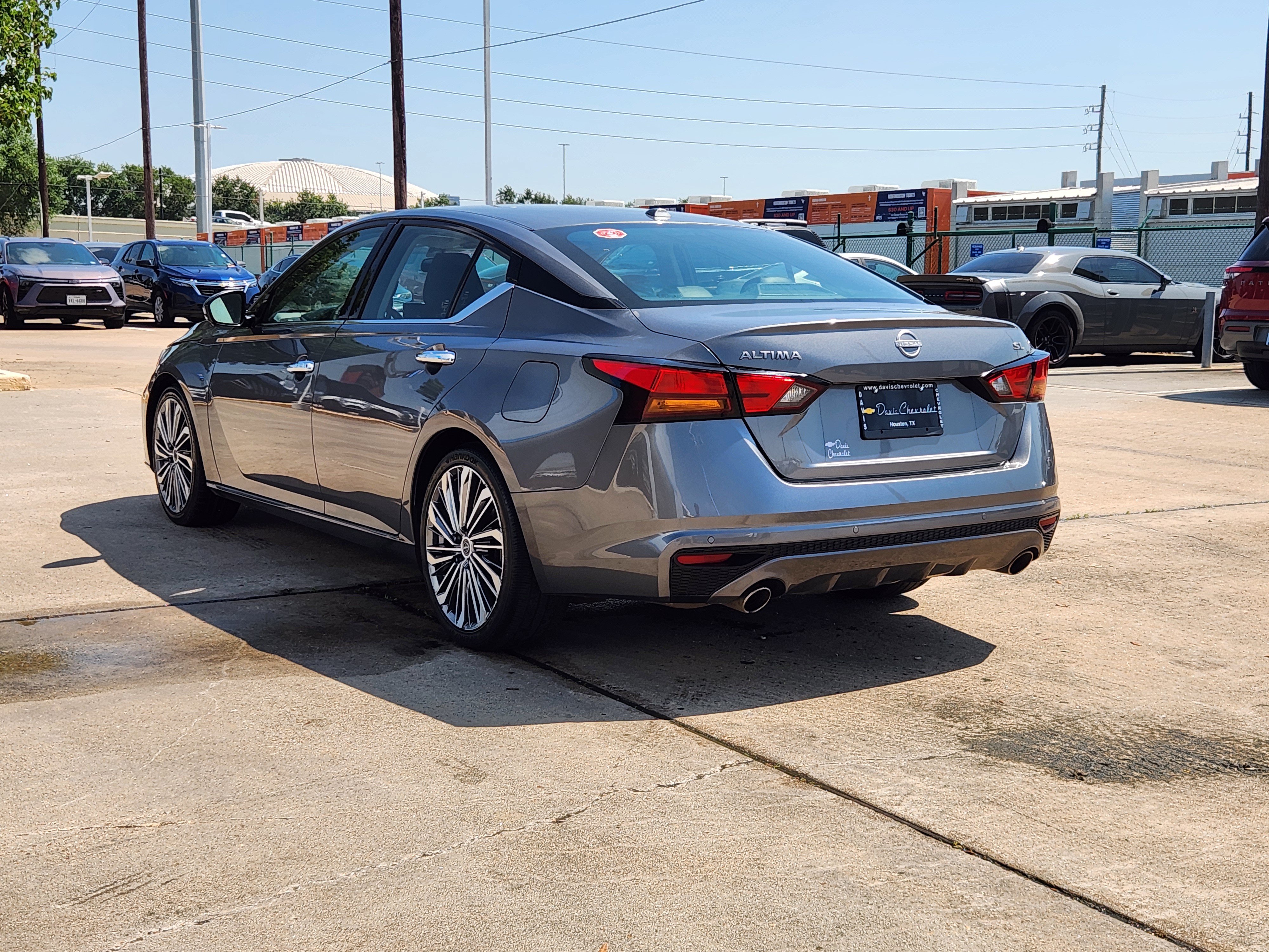 Used 2023 Nissan Altima 2.5 SL FWD image 8