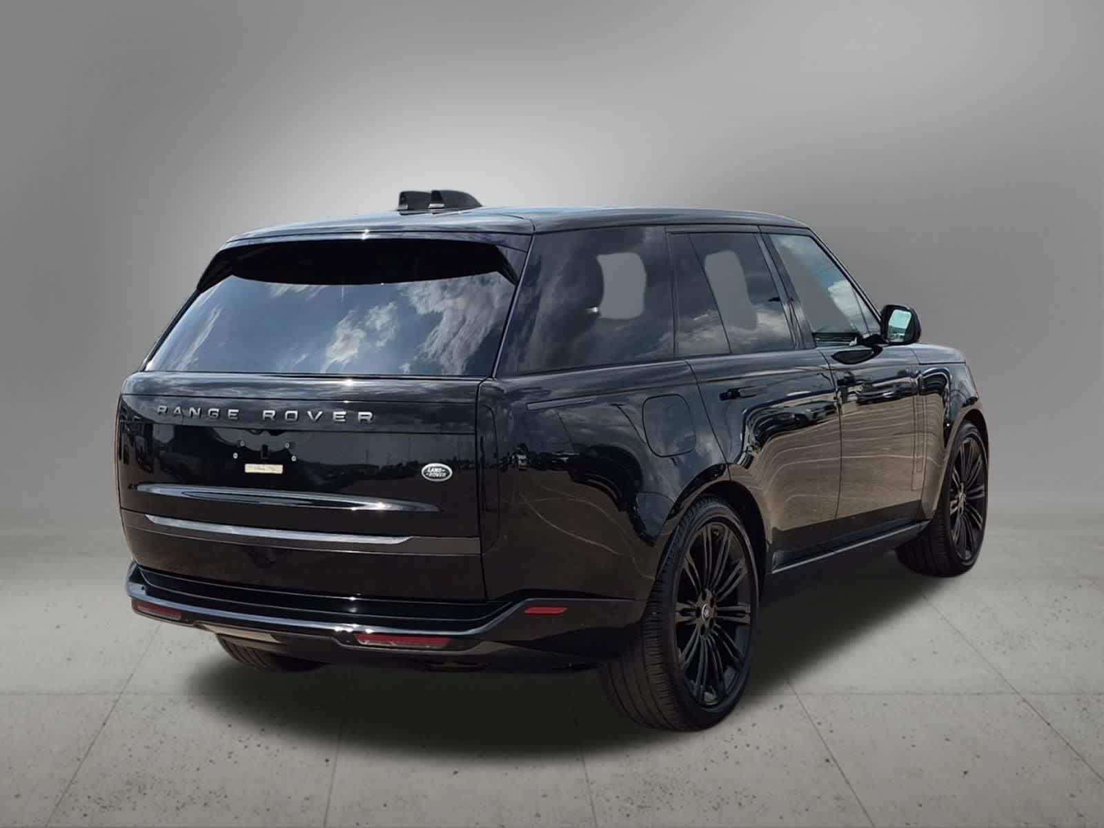 Certified 2023 Land Rover Range Rover First Edition AWD/4WD image 6