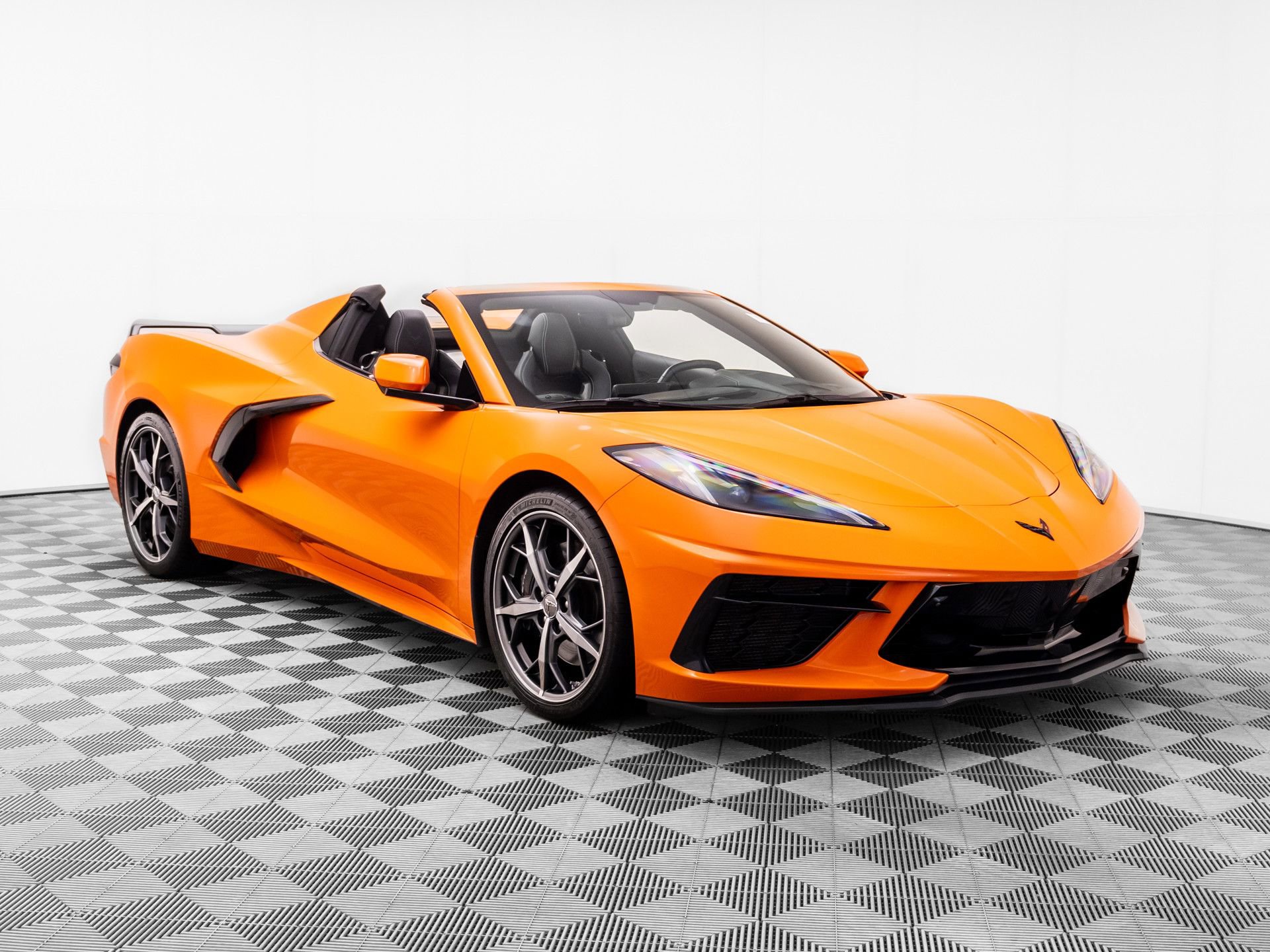 Used 2023 Chevrolet Corvette Stingray Premium Conv w/ Z51 Performance Package RWD image 7