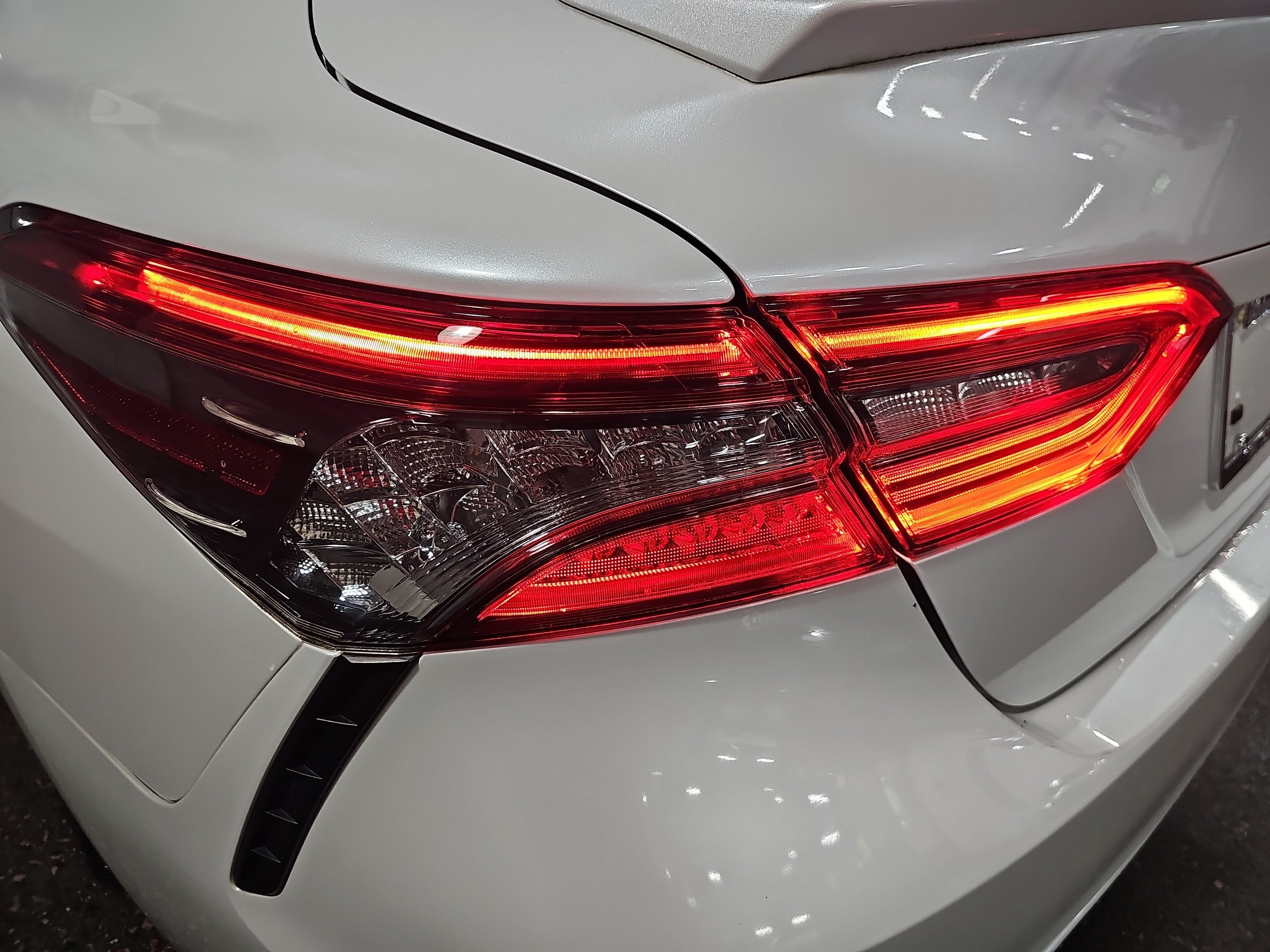 Used 2021 Toyota Camry XSE FWD image 33