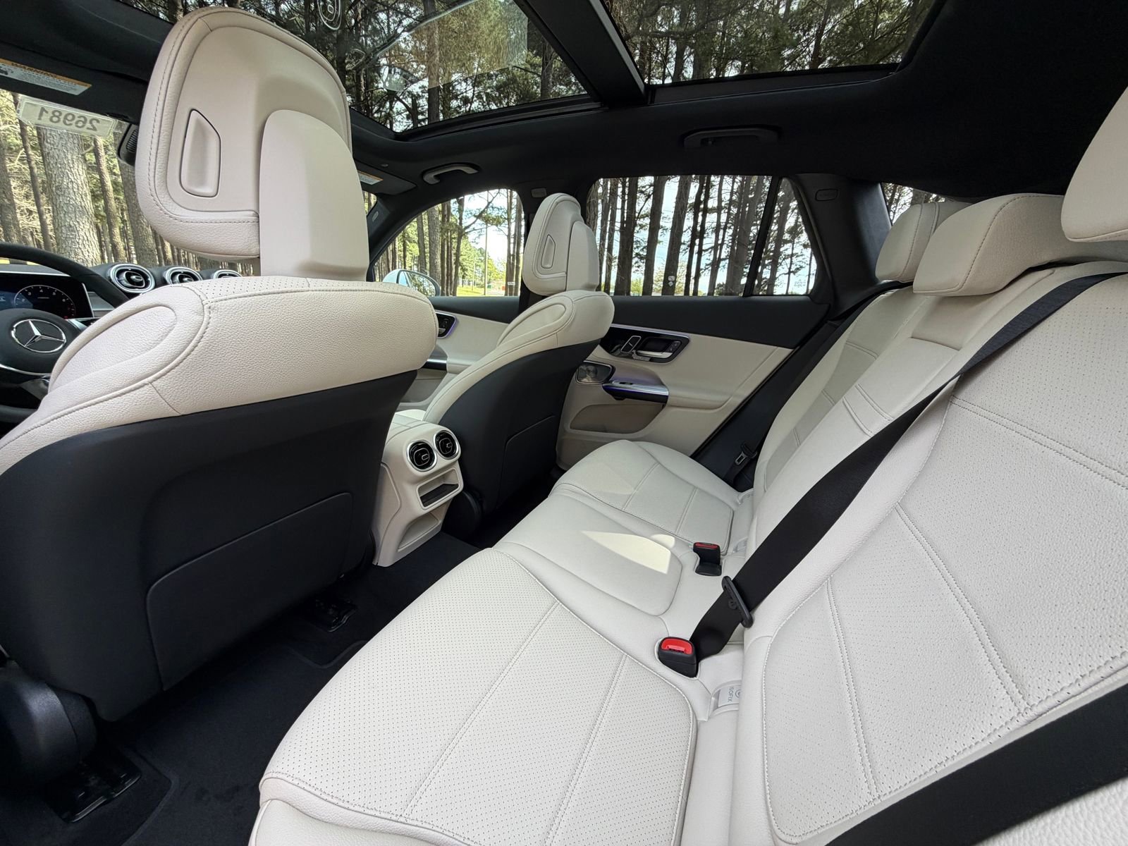 New 2026 Mercedes-Benz GLC 300 image 14