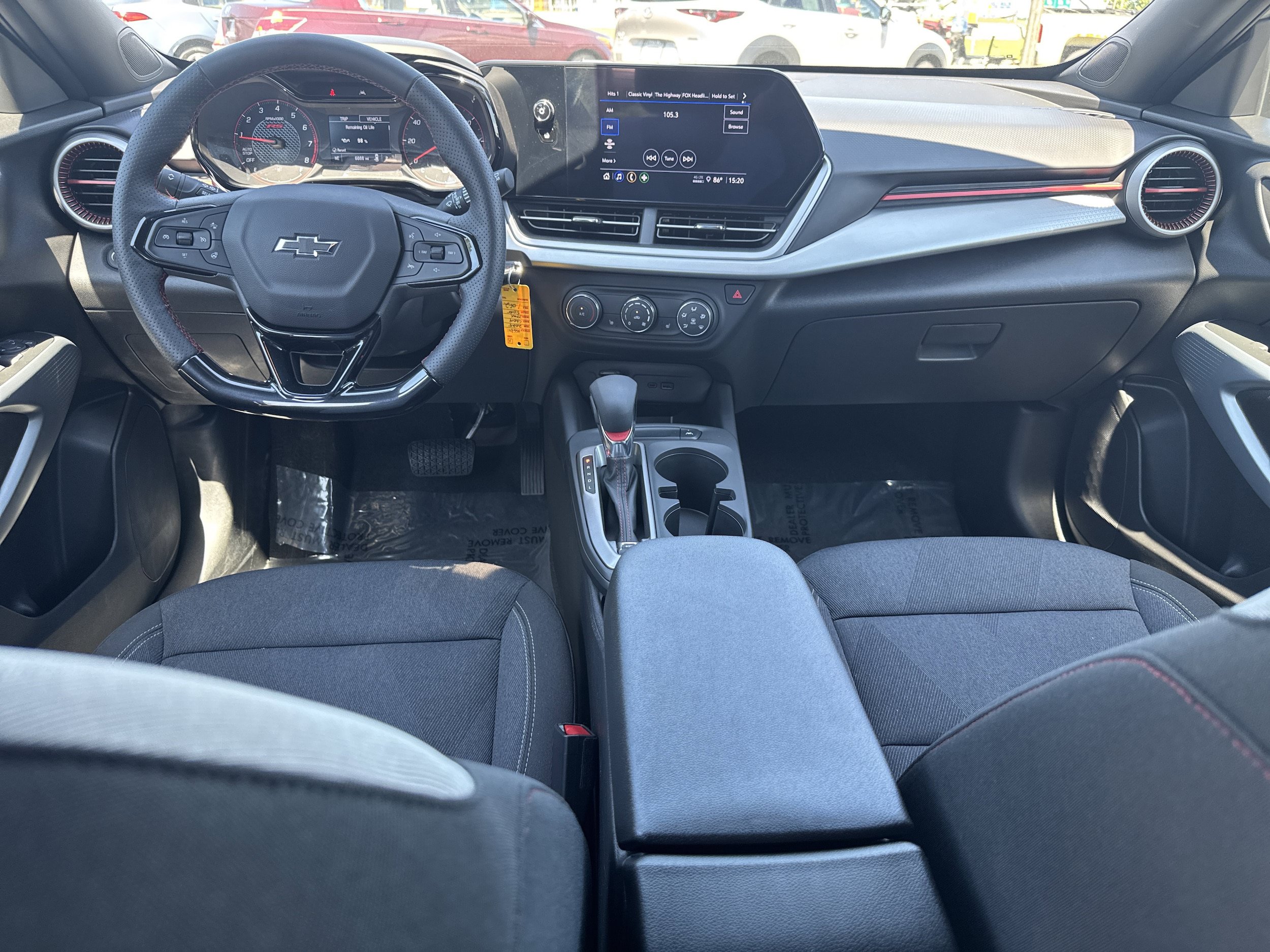 Used 2025 Chevrolet Trax RS w/ Driver Confidence Package FWD image 9