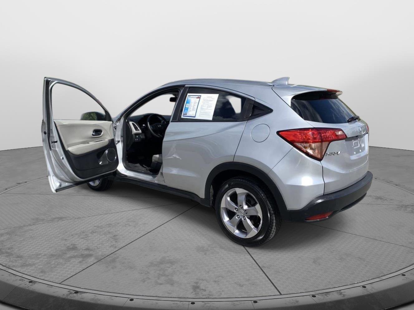 Used 2016 Honda HR-V EX-L image 10