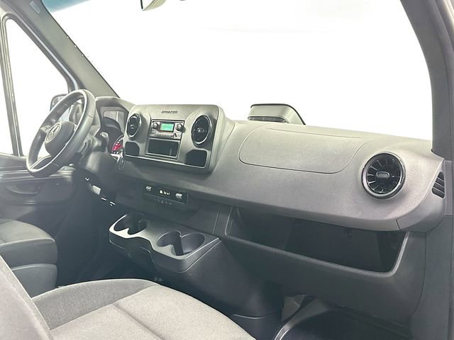 Used 2025 Mercedes-Benz Sprinter 2500 image 25