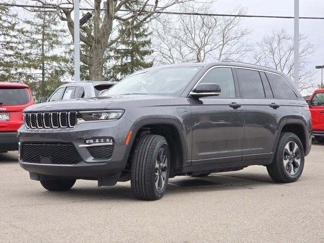 Used 2022 Jeep Grand Cherokee Limited 4xe image 30