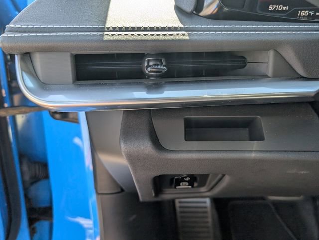 Used 2022 Chevrolet Corvette Stingray Coupe w/ Z51 Performance Package image 34